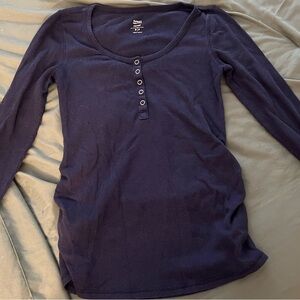 Fitted maternity long sleeve